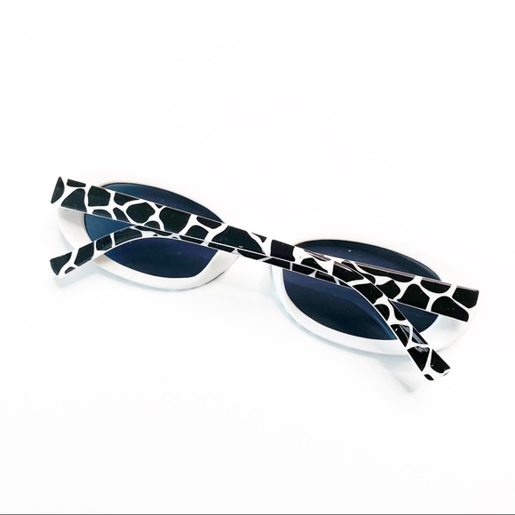 Retro-Inspired Sunglasses - Picture 2 of 4